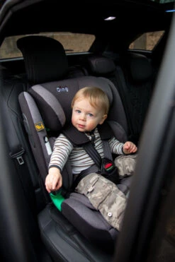 Ding York Black Leather I-Size Autostoel 9-36 Kg K63 23 Ding York Black Leather I-Size Autostoel 9-36 Kg K63 -Kinderwagen Winkel ML Ding York 03 2 1