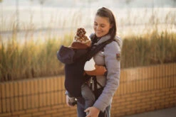 Momi Collet Navy Blue Ergonomische Draagzak NOSI00002 -Kinderwagen Winkel Momi Collet Navy Blue Ergonomische Draagzak NOSI00002 10