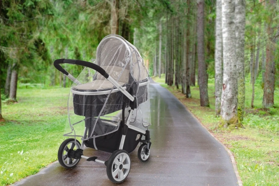 Babygo Universele Kinderwagen Regenhoes 3908 5 Babygo Universele Kinderwagen Regenhoes 3908 - Afbeelding 5