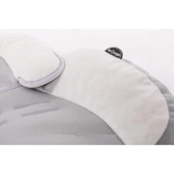 Bo Jungle B-Snooze Wit/Grijs 3-in-1 Universeel Kussen B180500 13 Bo Jungle B-Snooze Wit/Grijs 3-in-1 Universeel Kussen B180500 -Kinderwagen Winkel bo jungle b snooze witgrijs 3 in 1 universeel kussen b180500 3 1