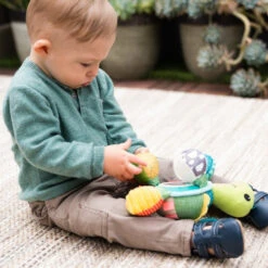 Infantino Go Gaga Mirror Pal Turtle Spiegel BK-216003 10 Infantino Go Gaga Mirror Pal Turtle Spiegel BK-216003 -Kinderwagen Winkel infantino go gaga mirror pal turtle spiegel bk 216003 5