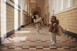 Jollein Boucle Biscuit Rugtasje 057-591-66067 -Kinderwagen Winkel jollein boucle rugtasje 2 1