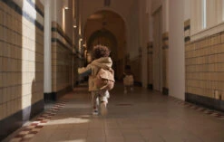 Jollein Boucle Biscuit Rugtasje 057-591-66067 -Kinderwagen Winkel jollein boucle rugtasje 3 1