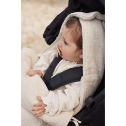 Jollein Grain Knit Oatmeal 3/5 Punts 0-9 Maanden Autostoel Voetenzak 025-811-67047 -Kinderwagen Winkel jollein grain knit oatmeal 0 9 maanden autostoel voetenzak 025 811 67047 3