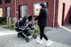 Ding Amigo Black/Silver Tweeling Kinderwagen Incl. 2 Autostoelen DI-191710 -Kinderwagen Winkel mamaloes di 191704 ding tandem stroller amigo lifestyle 08 2 1