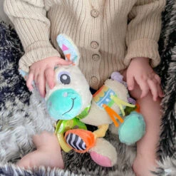 Playgro Sensory Friends Lupe Llama Buggyspeeltje P0188470 10 Playgro Sensory Friends Lupe Llama Buggyspeeltje P0188470 -Kinderwagen Winkel playgro sensory friends lupe llama buggyspeeltje p0188470 .4