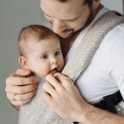 Zaffiro City Geo Blue Steel Ergonomische Draagzak 8241 8 Zaffiro City Geo Blue Steel Ergonomische Draagzak 8241 -Kinderwagen Winkel zaffiro city beige leaves ergonomische draagzak 3 3